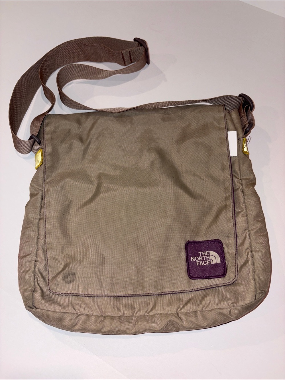 THE NORTH FACE Tan Messenger Bag with Flag Accent 🇬🇧🇯🇵🇨🇳🇫🇷🇺🇸